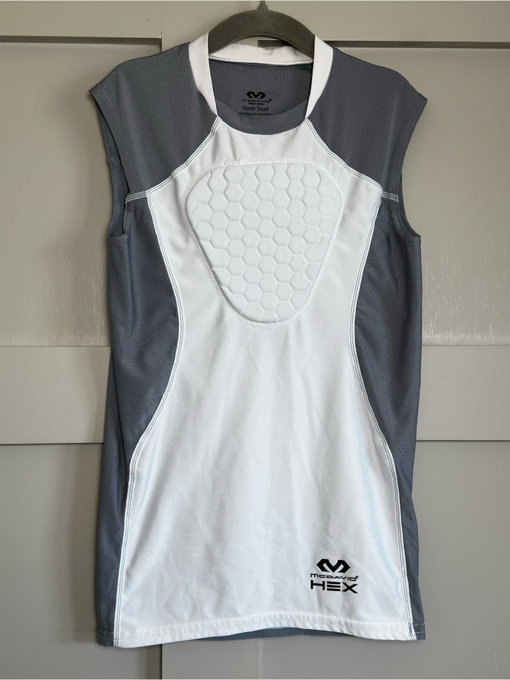 McDavid HEX® Sternum Padded Sleeveless Baseball Shirt Youth Small White Sports